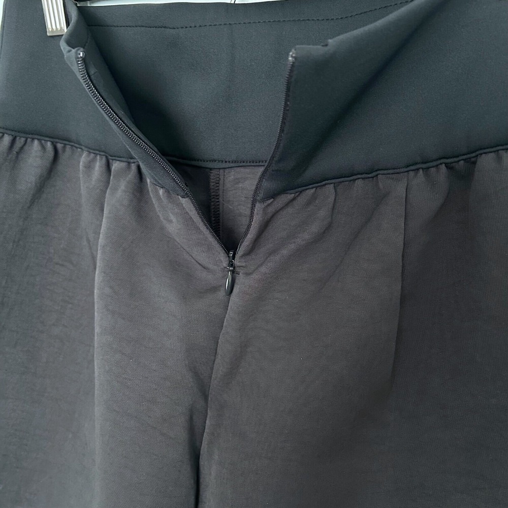 Nike NWT Medium Team‎ Tech Pack athletic shorts women's gray/black - Picture 5 of 7